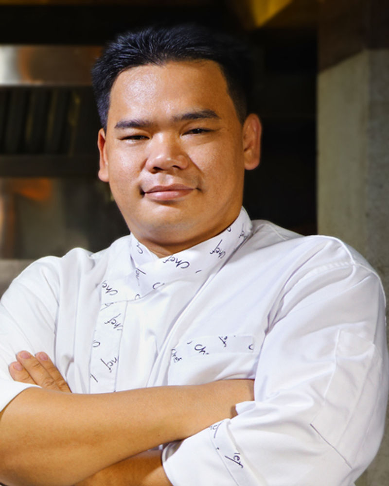 Chef preparing sushi